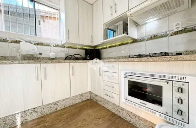 Casa com 3 dormitórios, mobiliada, 2 banheiros, 6vagas de garagem, piscina, bairro nossa senhora das graças/canoas. aceita financiamento e fgts.