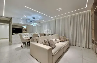 Apartamento mobiliado com 76m² ,3 dormitórios transformados em 2 sendo 1 suíte, cozinha com churrasqueira,  1 vaga coberta,  ao lado da havan