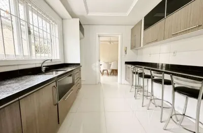 Casa 4 dormitórios, 1 suíte master, vaga de garagem lado a lado, churrasqueira,  no bairro mont'serrat, na cidade de canoas. aceita financiamento.