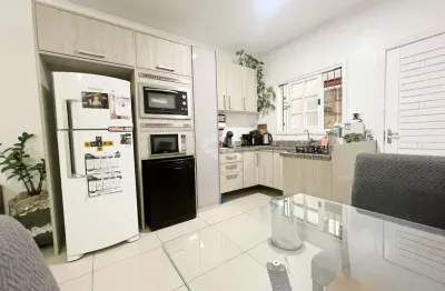 Casa no igara/canoas, semimobiliada e decorada, com piscina, 2 dormitórios, 2 vagas de garagem, 5 min park shopping. aceita financiamento e fgts.