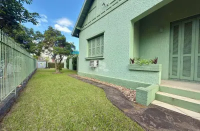 Linda casa de esquina à venda no coração do bairro pátria nova - novo hamburgo.