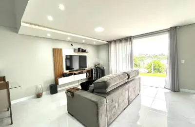 Casa 3 dormitórios, sendo 1 suíte, sala e cozinha integradas, lavabo, 2 vagas. aceita financiamento e fgts no bairro guarani em novo hamburgo.
