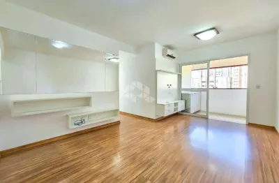 Apartamento à venda no Centro de Canoas RS - 3 dormitórios (1 suíte), 1 vaga, sacada com churrasqueira - Financia e aceita FGTS