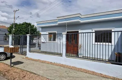 Casa com 2 quartos à venda na Rua Iraí, 137, Niterói, Canoas