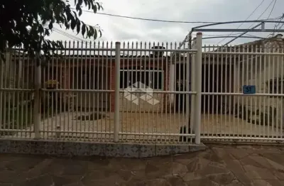 Casa com 2 quartos à venda na N Cinco, 31, Guajuviras, Canoas