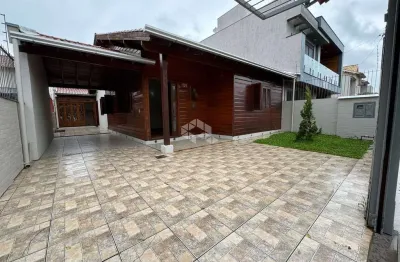 Casa térrea com 134 m² , 3 dormitórios, sendo 1 suíte - moinhos de vento, canoas/rs.