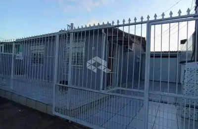 Casa com 2 quartos à venda na L Cinco, 13, Guajuviras, Canoas