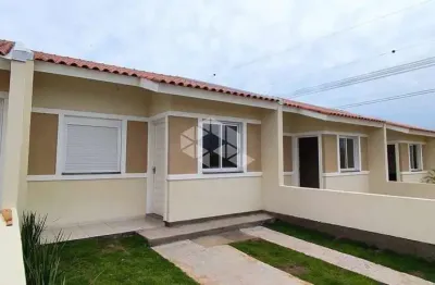 Casa com 2 dormitórios e 2 vagas em condomínio fechado em cachoeirinha