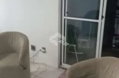 Apartamento semi-mobiliado à venda em bairro bem localizado