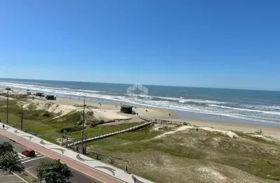 Apartamento 02 dormitórios, 01 suíte, 02 vagas, beira-mar, bairro navegantes, capão da canoa