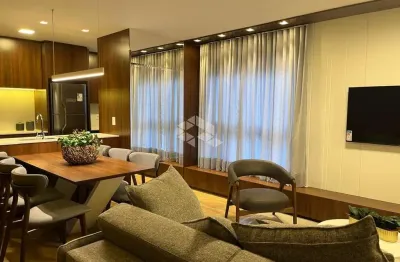 Apartamento de 2 quartos, mobiliado e decorado, no centro de capão da canoa/rs.