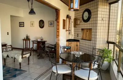 Apartamento 2 dormitórios, 1suíte, frente, sacada, centro, capão da canoa