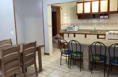 Apartamento à venda no centro de capão da canoa com 2 quartos (1 suíte)