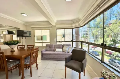 Apartamento mobiliado com 03 dormitórios, sendo 01 suíte, no centro de capão da canoa!!
