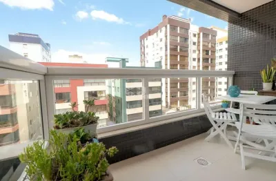 Apartamento 01 dormitório, sacada de frente pronto para morar, no centro de capão da canoa/rs.