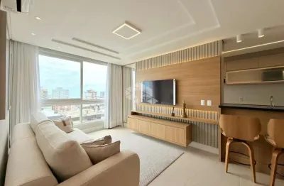 Apartamento mobiliado e decorado composto por 2 quartos(sendo 1 suíte), no centro de capão da canoa/rs.