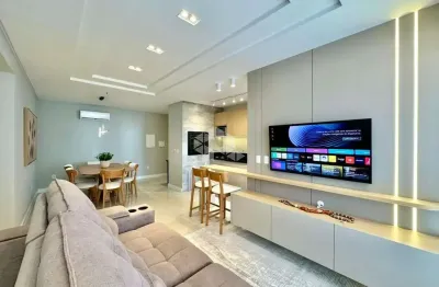 Apartamento  02 dormitórios 01 suíte, mobiliado e decorado no Centro da cidade em Capão da Canoa.