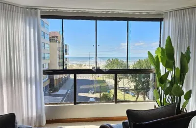 Apartamento 3 dormitórios, sendo 1 suíte, frente leste no bairro centro em capão da canoa!