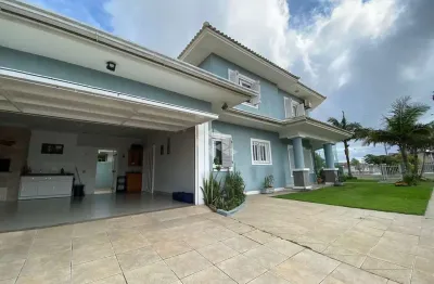 Casa de 3 dormitórios sendo 1 suíte enorme com closet e sacada, zona nova, capão da canoa.
