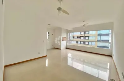 Apartamento 2 dormitórios, 1 suíte, 2 banheiros, 1 box, junto avenida ubirajara, no bairro navegantes em capão da canoa!!