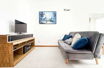 Apartamento 02 dormitórios, sendo 01 suíte, mobiliado e decorado, no bairro zona nova, em capão da canoa/rs.