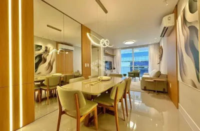 Apartamento alto padrão, mobiliado e decorado, 3 quartos, no bairro navegantes, em capão da canoa/rs.
