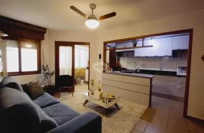 Apartamento 01 dormitório, mobiliado, churrasqueira, linvig amplo, centro de capão da canoa!
