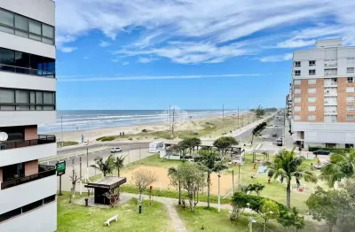 Apartamento de 2 dormitórios junto a praça do farol no centro de capão da canoa