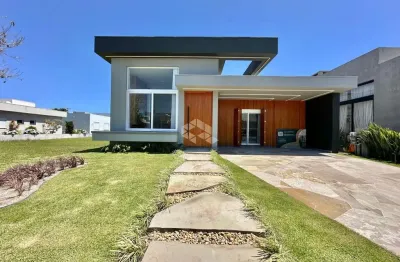 Casa com 4 suítes mobiliada e decorada no condomínio dubaí resort em capão da canoa