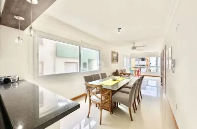 Apartamento de 4 dormitórios sendo 2 suítes + lavabo, mob/dec com vista mar e  2 vaga de garagem no centro em capão da canoa