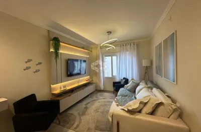 Apartamento de 1 dormitório, mobiliado e decorado com churrasqueira no Centro de Capão da Canoa