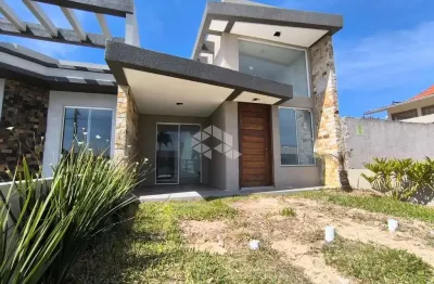 Casa com 2 dormitórios nova próxima ao mar no Jardim Beira Mar em Capão da Canoa