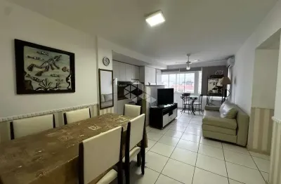 Apartamento 2 dorm. sendo 1 suite, mobiliado no centro de Capão a uma quadra da praia, com vaga.