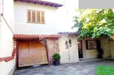 Casa com 3 quartos à venda na Alcântara, 45, Santa Rosa de Lima, Porto Alegre
