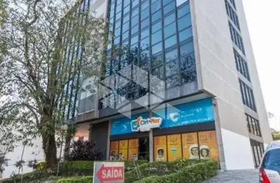 Sala comercial com 122 m² privativos, elevador, 3 vagas de garagem