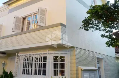 Casa em condomínio fechado com 3 quartos à venda na Travessa Alfredo Magalhães, 51, Cavalhada, Porto Alegre