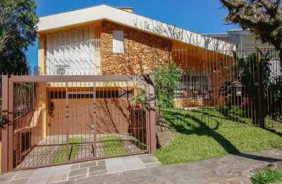Casa de 03 dormitórios com 262m² de área privativa- jardim sabará