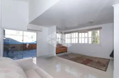 Cobertura mobiliada com piscina aquecida em floresta - porto alegre