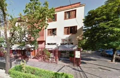 Apartamento desocupado à venda, com 2 dormitórios, no bairro petrópolis