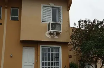 Casa/sobrado de 3 dormitórios e 2 vagas no beco souza costa