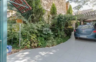 Casa com 4 quartos à venda na Rua João Abbott, 432, Petrópolis, Porto Alegre