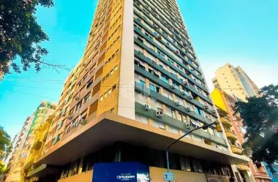 Apartamento à venda no centro, com 2 dormitórios, 2 banheiros, vista panorâmica e elevador
