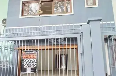 Casa residencial de 03 dormitórios com 01 suíte com piscina - jardim planalto