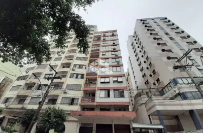 Apartamento à venda na cidade baixa, com 1 dormitório, prédio com portaria e elevador