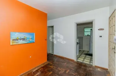 Apartamento térreo de dois dormitórios no bairro cristal