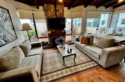 Cobertura de 3 dormitorios /quartos sendo 01 suite e 01 vaga de garagem no bairro moinhos de vento