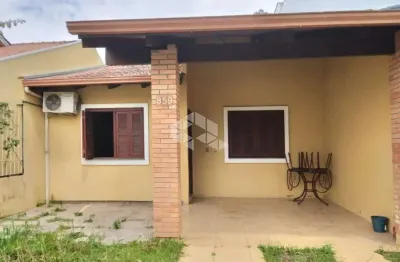 Excelente casa térrea com 3 dormitórios e suíte no condomínio jardins do prado