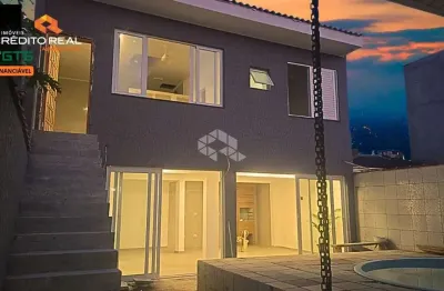 Casa com 4 quartos e 3 banheiros em Matinhos. Permite Financiamento