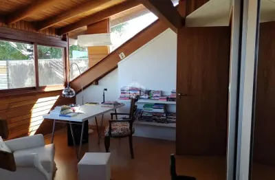 Casa 5 dormitórios c/1 suíte  300m²privativos bairro espírito santo