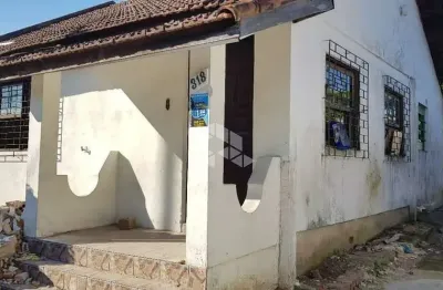 Terreno a venda com 11m de frente por 29 m de fundos no bairro cavalhada